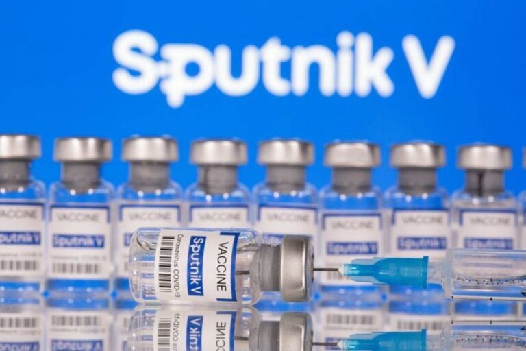 러시아 백신 스푸트니크 V도 국내에서 생산, 기대는 노바백스 백신에